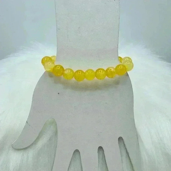 Celina Glass Beaded Bracelet in Yellow - Picture 4 of 5